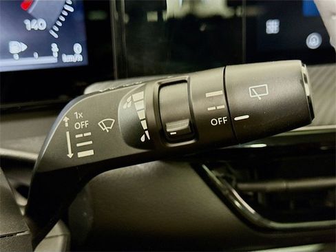 Used 2026 Nissan Kicks SR w/ SR Premium Package image 15