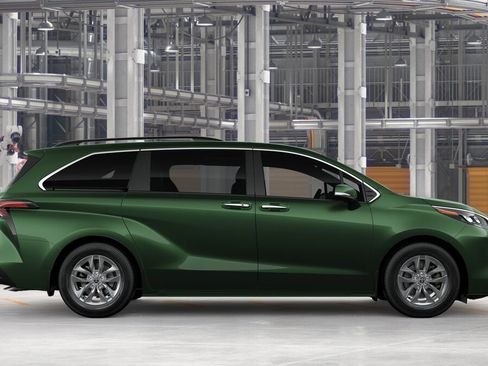 New 2026 Toyota Sienna XLE FWD image 12