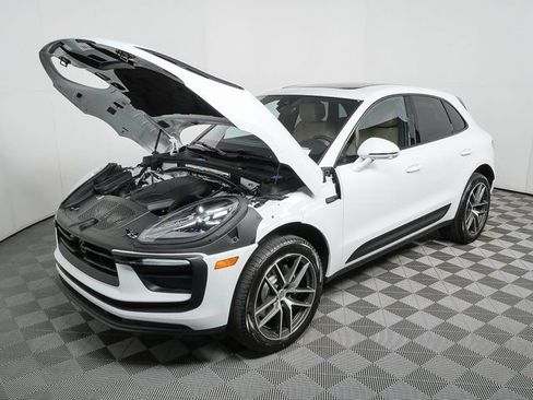 New 2026 Porsche Macan image 34