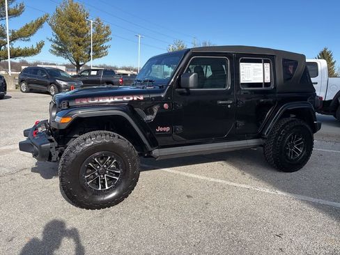 Used 2024 Jeep Wrangler Unlimited Rubicon AWD/4WD image 15