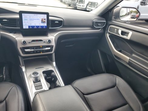 Used 2023 Ford Explorer XLT w/ Equipment Group 202A image 20