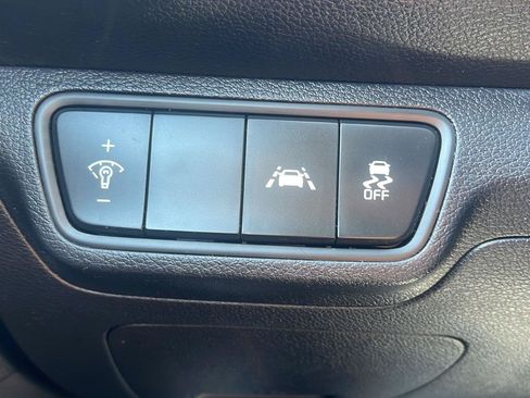 Used 2020 Kia Forte LXS FWD image 15