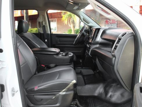 Used 2020 RAM 5500 Tradesman w/ Chrome Appearance Group image 41