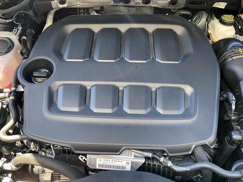 Certified 2025 Volkswagen Tiguan SEL R-Line AWD/4WD image 32