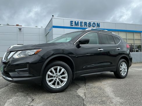 Used 2017 Nissan Rogue SV w/ Sun & Sound Touring Package AWD/4WD image 1