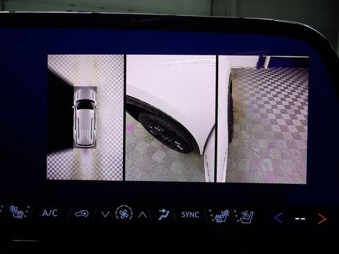 Used 2025 Chevrolet Traverse RS w/ LPO, Floor Liner Package AWD/4WD image 24