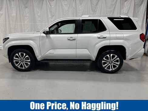 Used 2025 Toyota 4Runner Limited AWD/4WD image 4