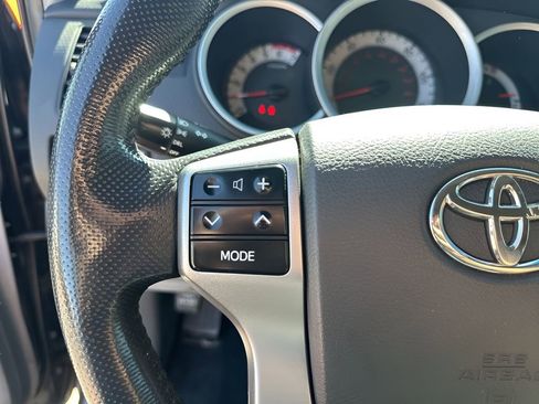 Used 2013 Toyota Tacoma PreRunner w/ TRD Sport Pkg image 28