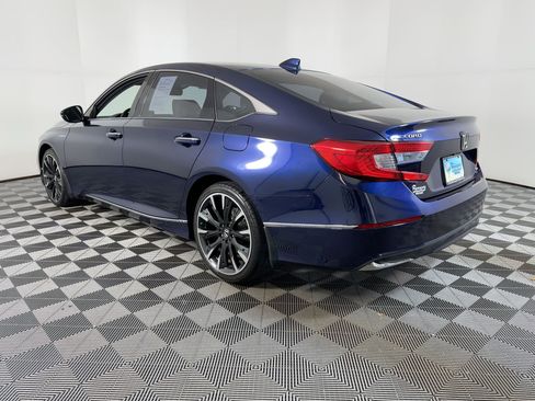Used 2020 Honda Accord Touring image 2