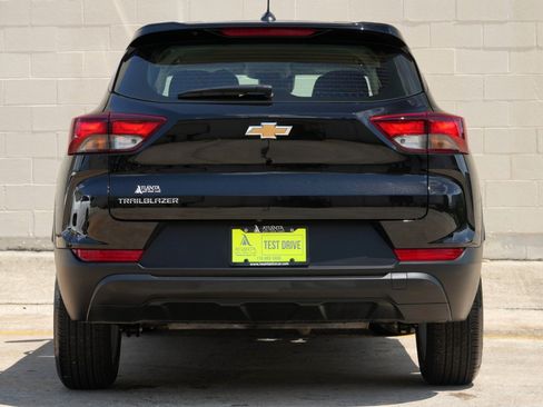 Used 2026 Chevrolet TrailBlazer LS FWD image 10
