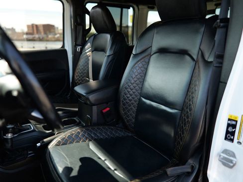 Used 2021 Jeep Wrangler Unlimited Sahara image 17