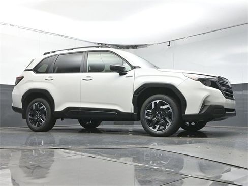 New 2025 Subaru Forester Premium image 32