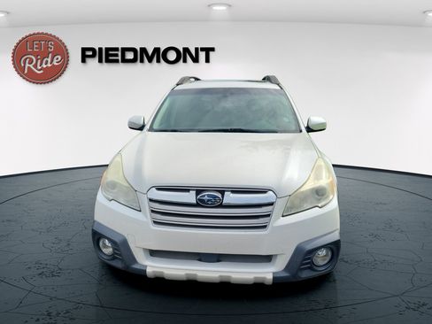 Used 2014 Subaru Outback 3.6R Limited w/ Moonroof Package AWD/4WD image 2