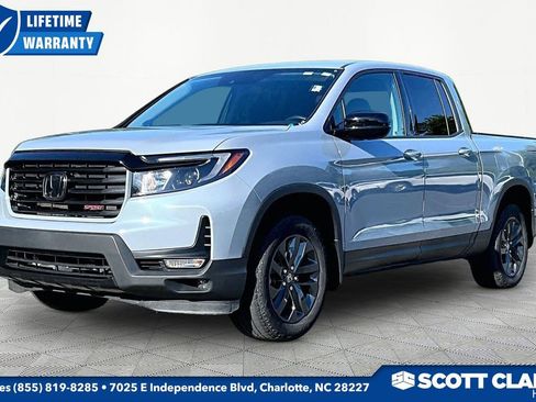 Used 2023 Honda Ridgeline Sport image 3