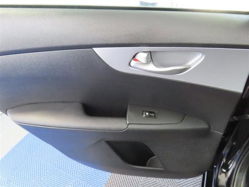 Used 2024 Kia Forte LXS FWD image 26