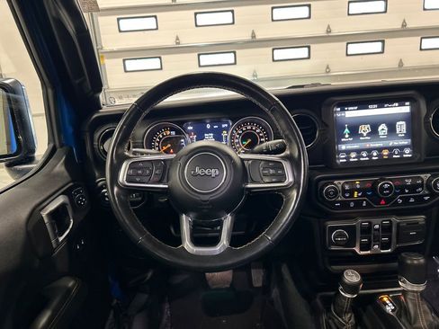 Used 2022 Jeep Gladiator Overland image 28