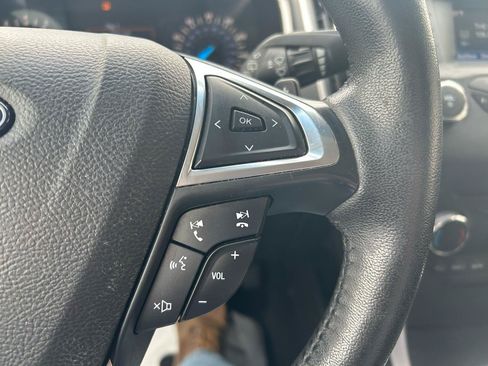 Used 2018 Ford Edge SEL AWD/4WD image 19