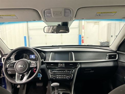 Used 2020 Kia Optima LX image 10