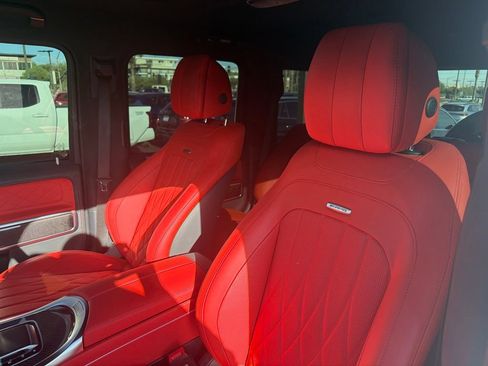 Used 2025 Mercedes-Benz G 63 AMG 4MATIC image 11