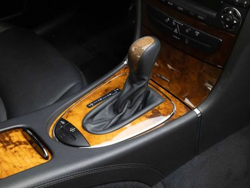 Used 2005 Mercedes-Benz E 500 Sedan image 14