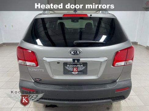 Used 2012 Kia Sorento LX w/ Convenience Pkg image 5