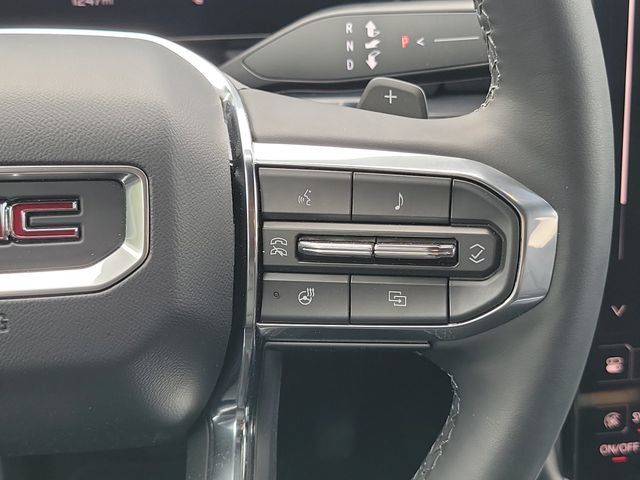 Used 2025 GMC Terrain Elevation w/ Elevation Premium Package AWD/4WD image 12
