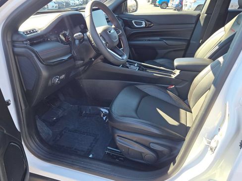 Certified 2025 Jeep Compass Trailhawk AWD/4WD image 27