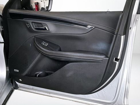 Used 2019 Chevrolet Impala Premier FWD image 26