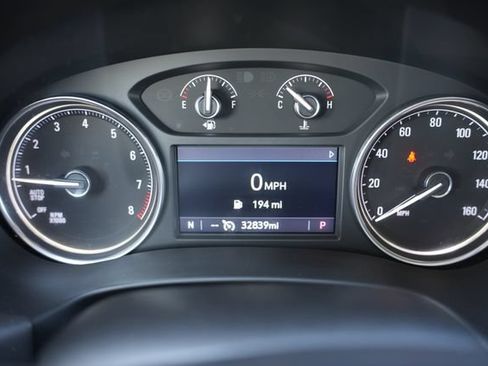 Used 2023 Buick Enclave Essence AWD/4WD image 30
