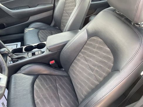 Used 2018 Hyundai Sonata Sport w/ Tech Package 05 FWD image 4