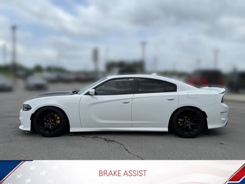 Used 2019 Dodge Charger R/T RWD image 7