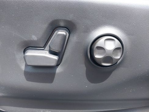 New 2026 Chrysler Voyager LX image 28