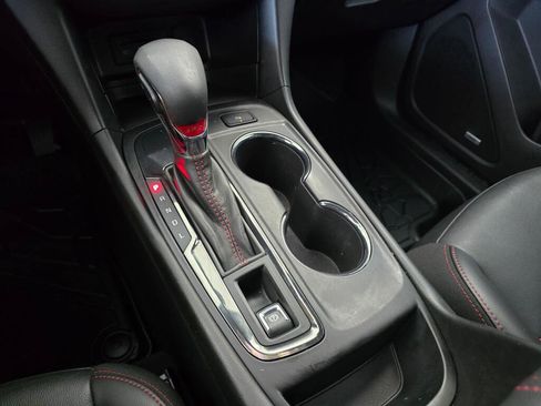 Used 2022 Chevrolet Equinox RS w/ RS Leather Package FWD image 34