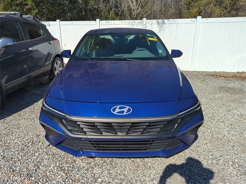 Used 2024 Hyundai Elantra SEL image 5