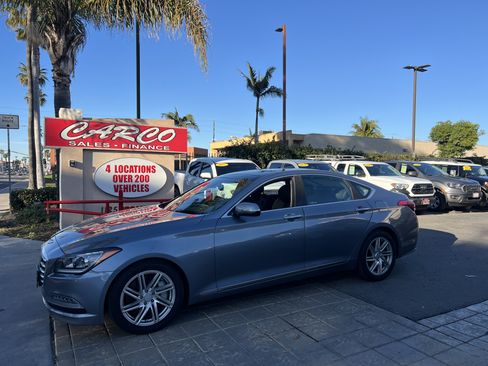 Used 2015 Hyundai Genesis 5.0 image 5