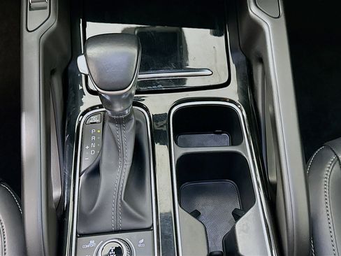Used 2025 Kia Telluride S image 25