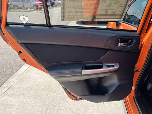Used 2015 Subaru Crosstrek 2.0i Premium AWD/4WD image 16