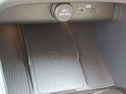 New 2026 Volvo XC40 B5 Ultra w/ Protection Package Premier image 16