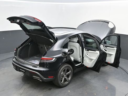 New 2026 Porsche Macan image 43