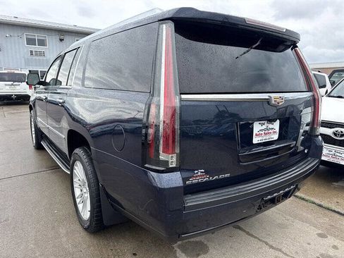 Used 2017 Cadillac Escalade ESV Premium Luxury AWD/4WD image 5
