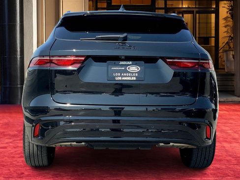 Used 2025 Jaguar F-PACE R-Dynamic S image 4