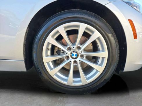 Used 2017 BMW 320i Sedan image 11