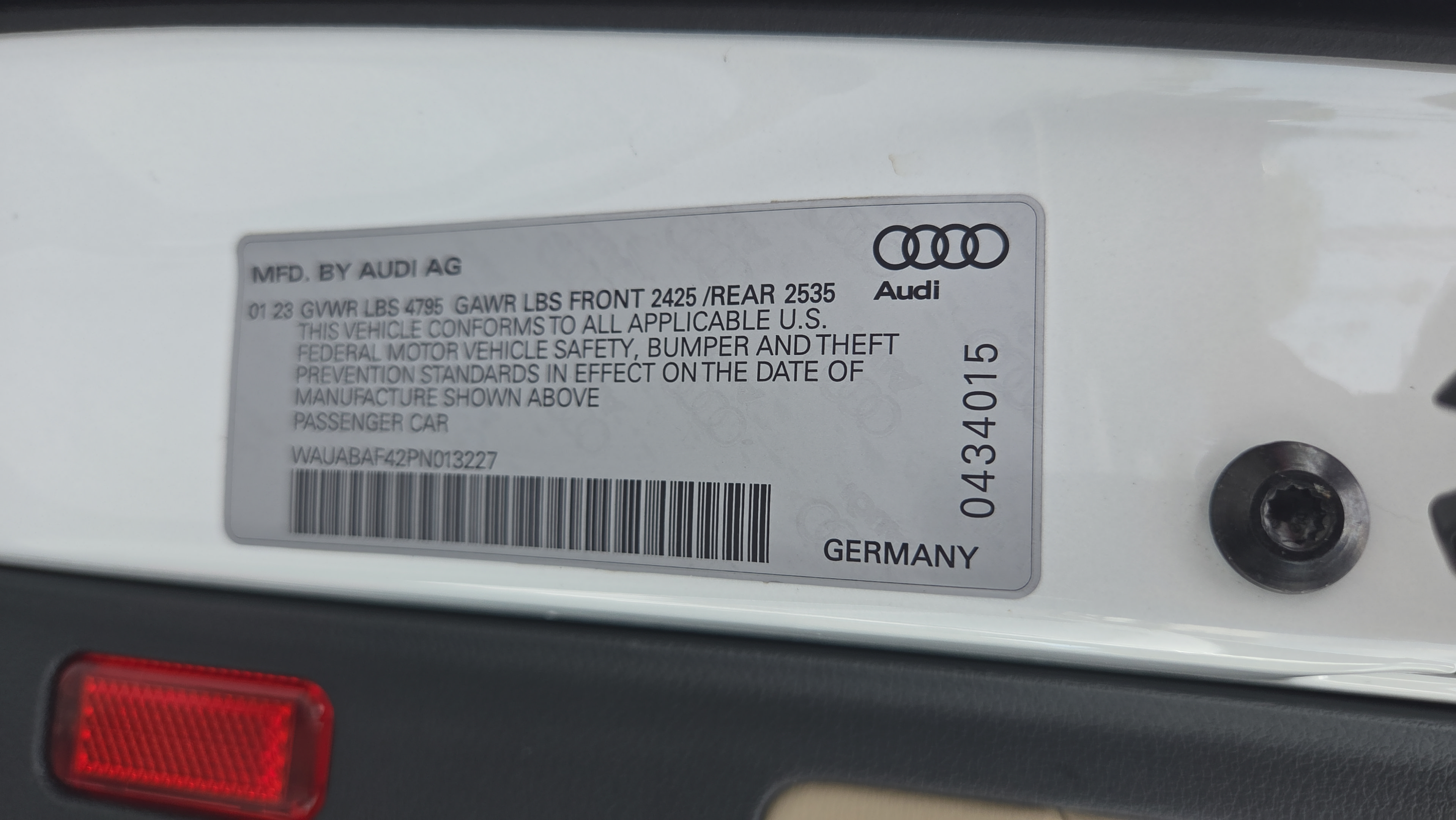 Used 2023 Audi A4 2.0T Premium w/ Convenience Package AWD/4WD image 19