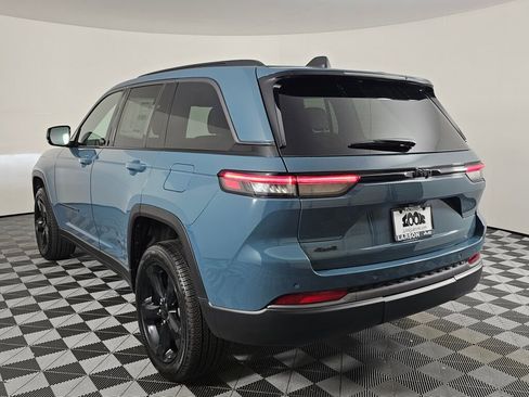 New 2026 Jeep Grand Cherokee Limited w/ Limited Altitude Package AWD/4WD image 6