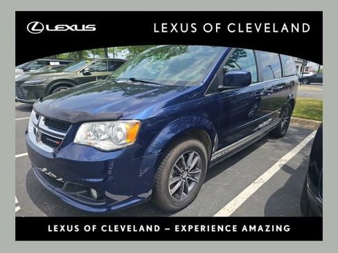 Used 2017 Dodge Grand Caravan SXT FWD image 1