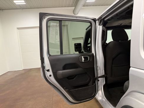 Used 2023 Jeep Wrangler Sahara image 46