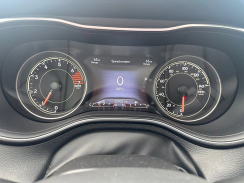 Used 2023 Jeep Cherokee Altitude Lux w/ Lux Elite Package AWD/4WD image 33