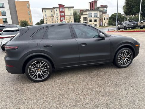 Used 2021 Porsche Cayenne AWD/4WD image 6