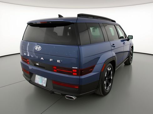 Used 2025 Hyundai Santa Fe SEL AWD/4WD image 9
