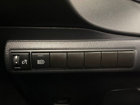 Used 2022 Toyota Corolla SE w/ Carpet Mat Package (TMS) image 28